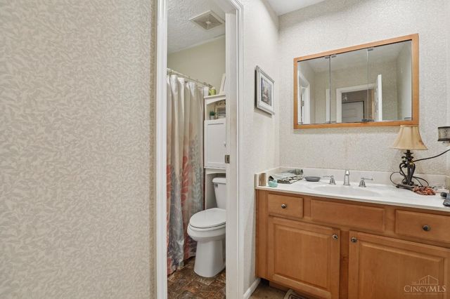 5574 Tylersville Road, West Chester, OH 45069