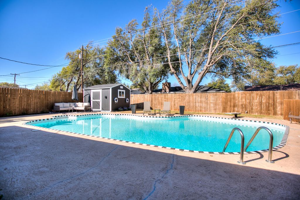 Image 2 of property listing at 3627 Old Post Circle, San Angelo, TX 76904