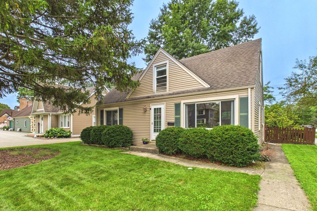 520 N Eastwood Avenue, Mount Prospect, IL 60056 — exterior