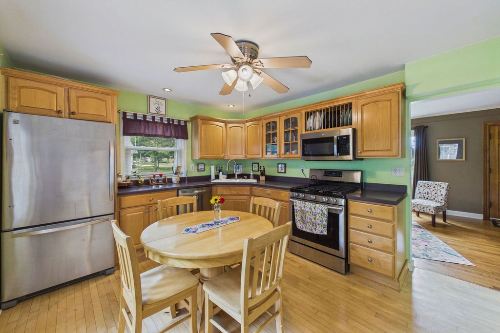 520 N Eastwood Avenue, Mount Prospect, IL 60056 — photo 4
