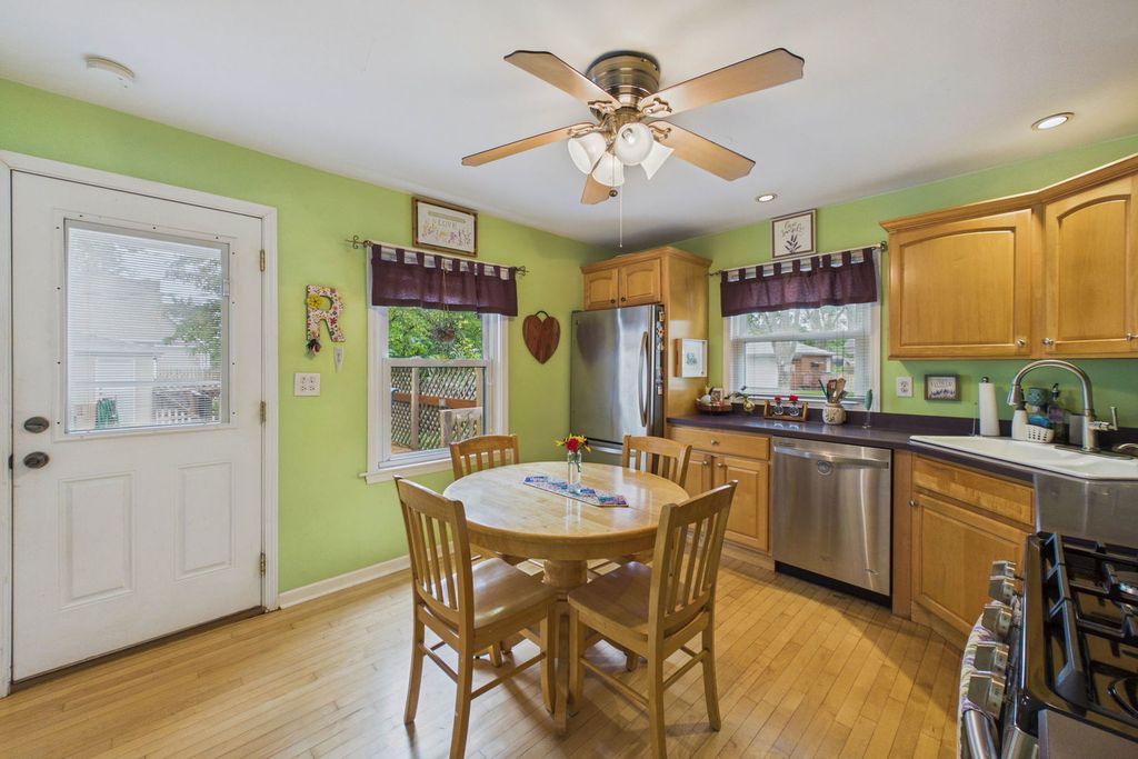 520 N Eastwood Avenue, Mount Prospect, IL 60056 — photo 5