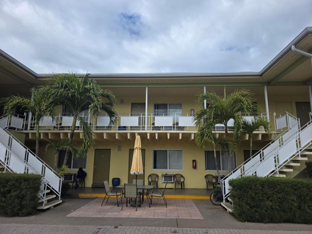 911 N Federal Highway 205, Lake Worth Beach, FL 33460