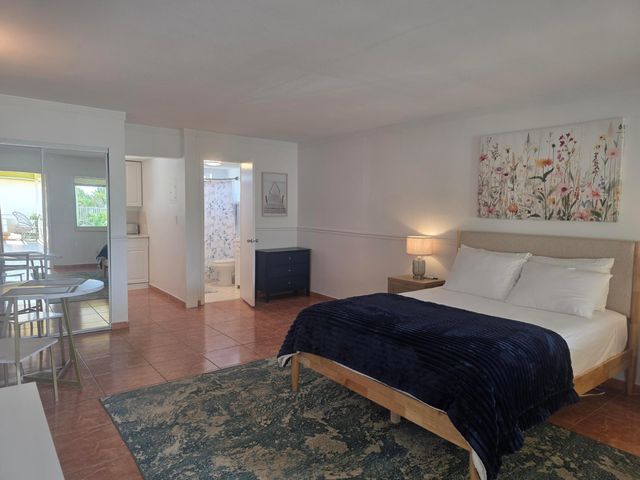 911 N Federal Highway 205, Lake Worth Beach, FL 33460