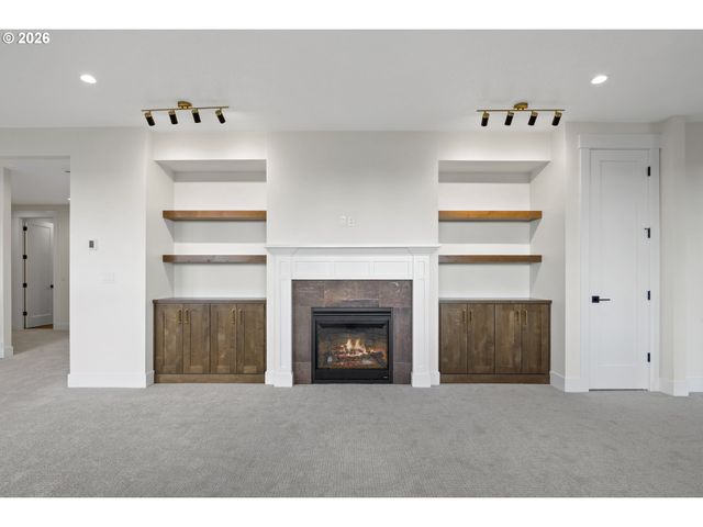 22890 WEATHERHILL Rd, West Linn, OR 97068