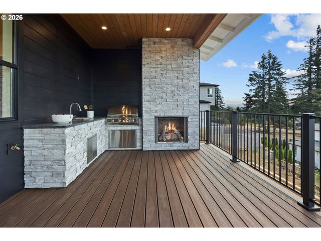 22890 WEATHERHILL Rd, West Linn, OR 97068