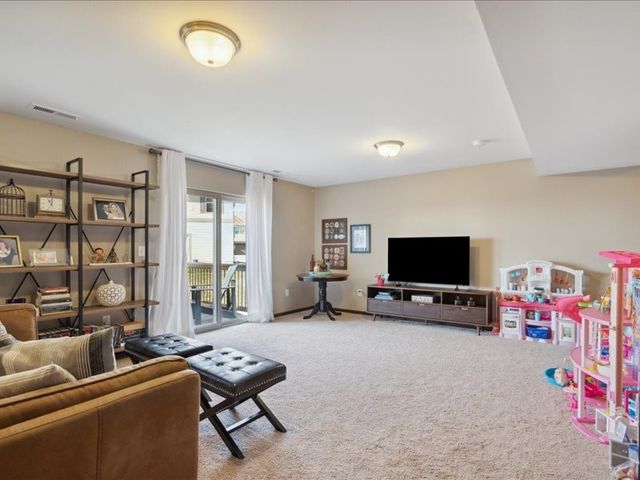 427 Watts Court, North Liberty, IA 52317