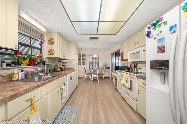 74 Hickory Hills Circle, Lake Placid, FL 33852