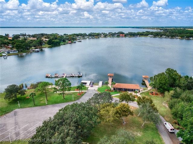 74 Hickory Hills Circle, Lake Placid, FL 33852