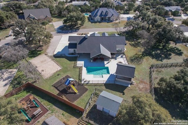 67 Stepping Stone, Concan, TX 78838