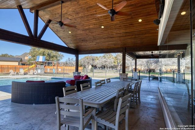 67 Stepping Stone, Concan, TX 78838