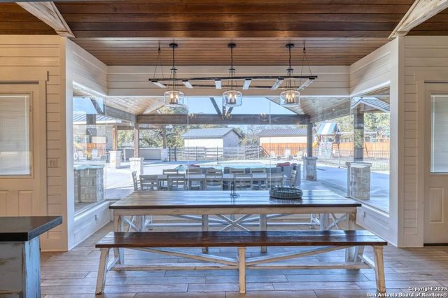 67 Stepping Stone, Concan, TX 78838