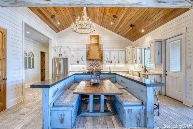 67 Stepping Stone, Concan, TX 78838