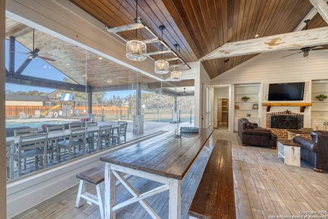 67 Stepping Stone, Concan, TX 78838