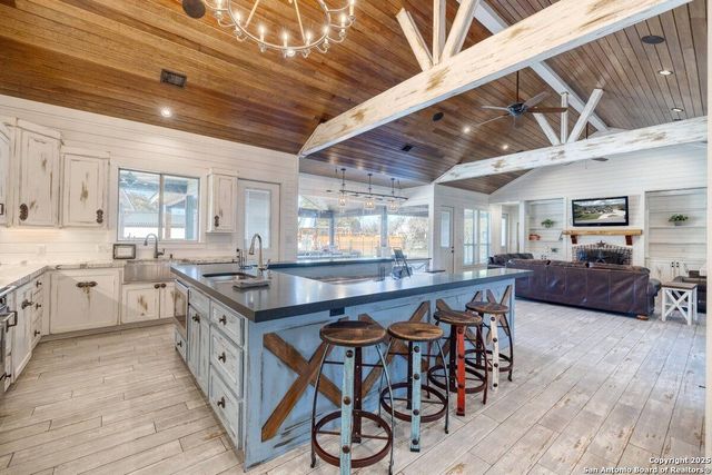 67 Stepping Stone, Concan, TX 78838