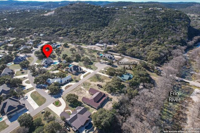 67 Stepping Stone, Concan, TX 78838