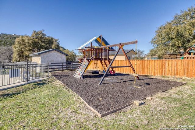 67 Stepping Stone, Concan, TX 78838