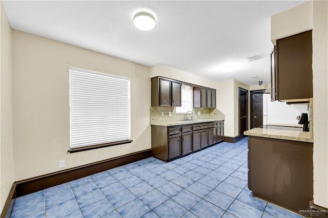 2316 Pin Oak Road, Edinburg, TX 78539