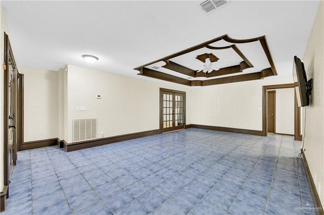 2316 Pin Oak Road, Edinburg, TX 78539