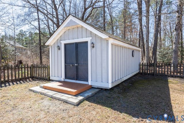 3719 Vanhorn Ct, Chester, VA 23831