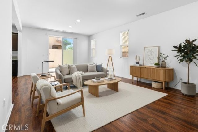 7076 Luminaire Court, Eastvale, CA 92880