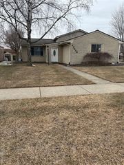47825 N Chrys Road W, Macomb Township, MI 48044