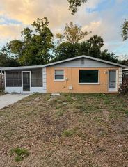 2121 33RD STREET, Sarasota, FL 34234