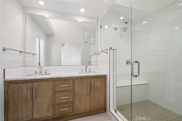 255 Palmer Street, Costa Mesa, CA 92627