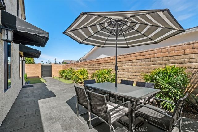 255 Palmer Street, Costa Mesa, CA 92627