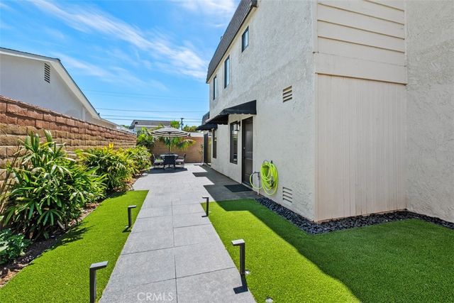 255 Palmer Street, Costa Mesa, CA 92627