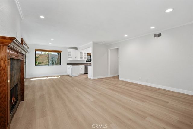 255 Palmer Street, Costa Mesa, CA 92627