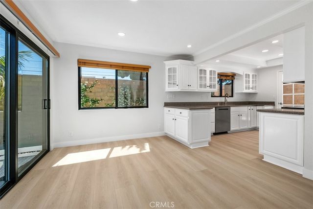 255 Palmer Street, Costa Mesa, CA 92627