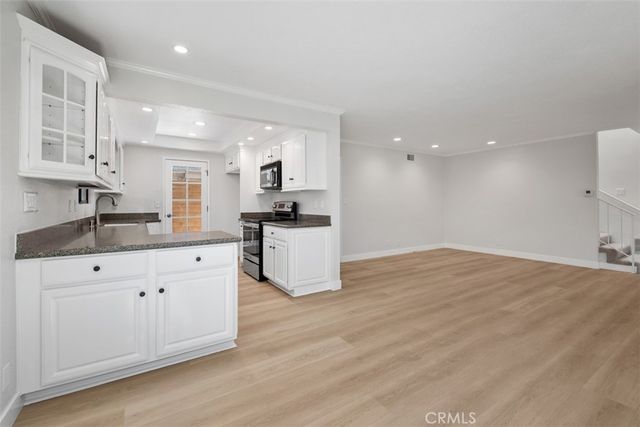 255 Palmer Street, Costa Mesa, CA 92627