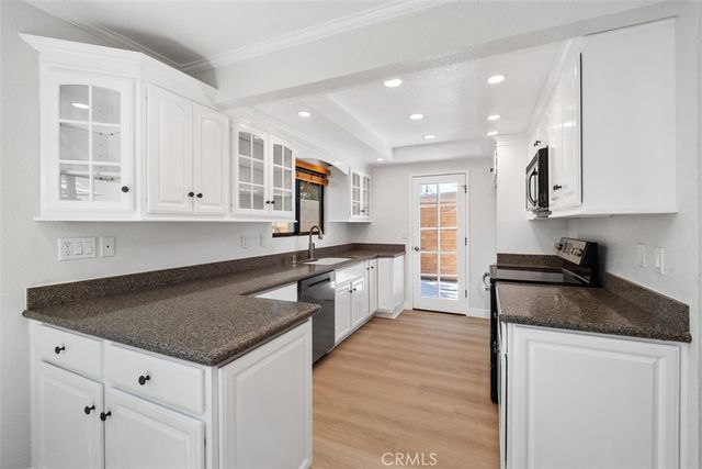 255 Palmer Street, Costa Mesa, CA 92627