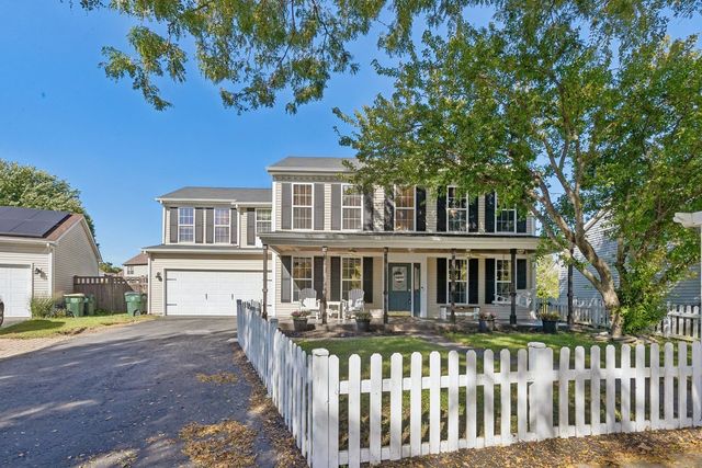 123 Eisenhower Drive, Oswego, IL 60543