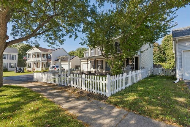 123 Eisenhower Drive, Oswego, IL 60543