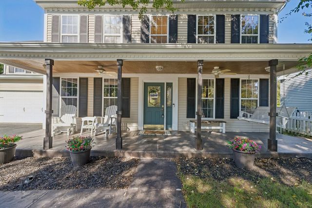 123 Eisenhower Drive, Oswego, IL 60543