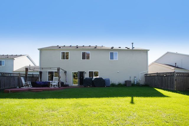 123 Eisenhower Drive, Oswego, IL 60543