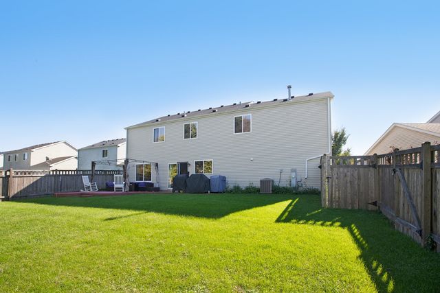123 Eisenhower Drive, Oswego, IL 60543