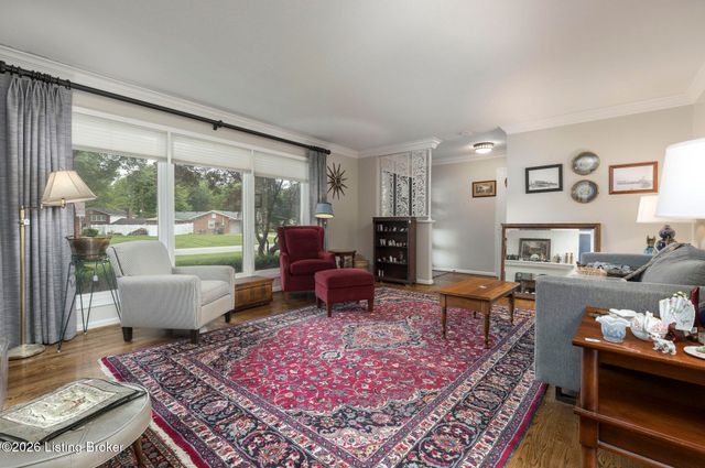 3808 Gaywood Dr, Louisville, KY 40272