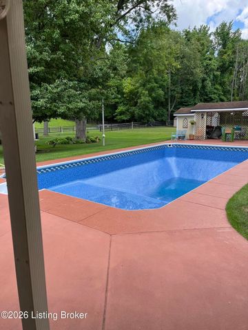 3808 Gaywood Dr, Louisville, KY 40272