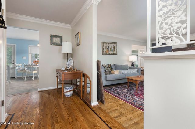 3808 Gaywood Dr, Louisville, KY 40272