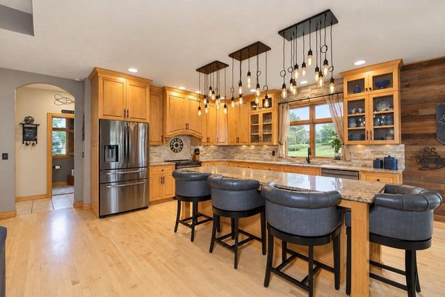 W9795 STONE CREST DRIVE, Hortonville, WI 54944