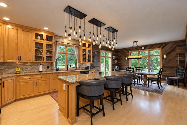 W9795 STONE CREST DRIVE, Hortonville, WI 54944