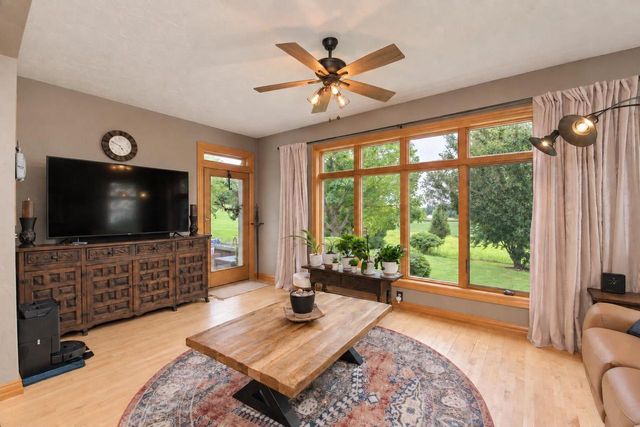 W9795 STONE CREST DRIVE, Hortonville, WI 54944