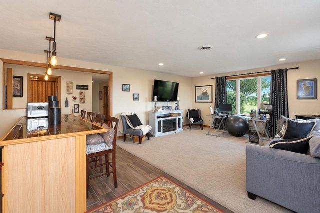 W9795 STONE CREST DRIVE, Hortonville, WI 54944