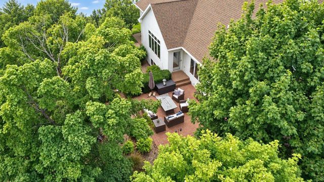W9795 STONE CREST DRIVE, Hortonville, WI 54944