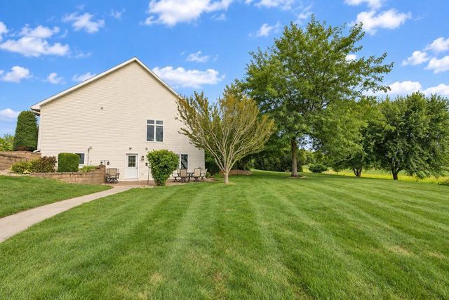 W9795 STONE CREST DRIVE, Hortonville, WI 54944