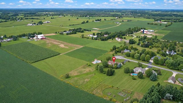 W9795 STONE CREST DRIVE, Hortonville, WI 54944