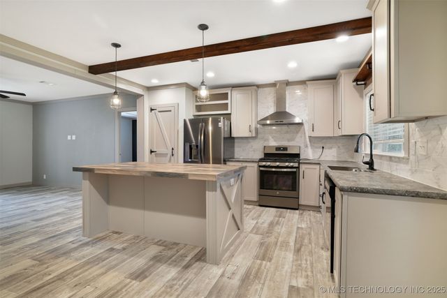 8905 Rock Road, Kingston, OK 73439