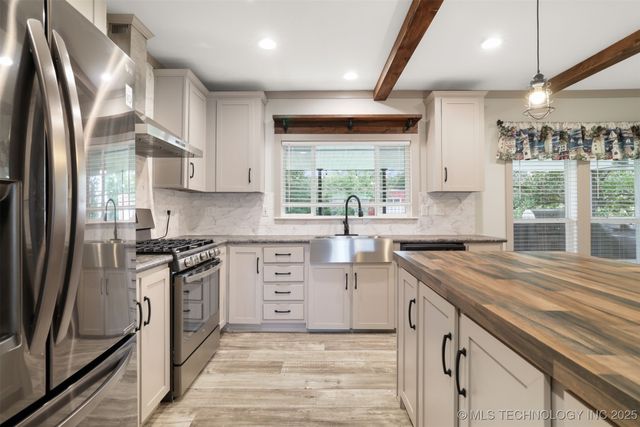 8905 Rock Road, Kingston, OK 73439